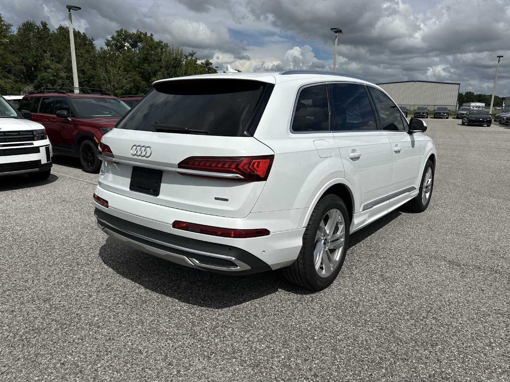 used 2024 Audi Q7 car, priced at $38,809