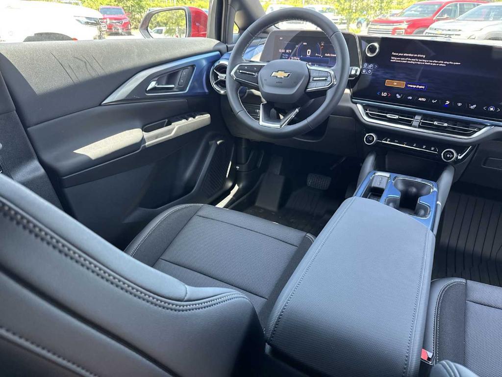 new 2025 Chevrolet Equinox EV car, priced at $34,935