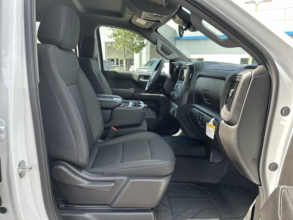 new 2025 Chevrolet Silverado 1500 car, priced at $38,160