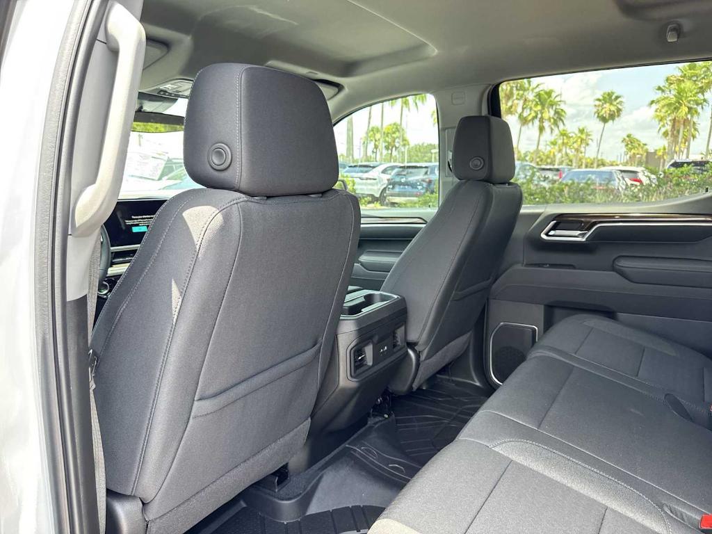 new 2025 Chevrolet Silverado 1500 car, priced at $45,560