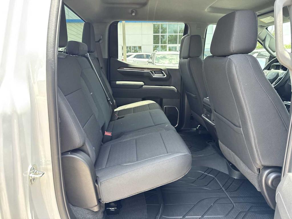 new 2025 Chevrolet Silverado 1500 car, priced at $45,560