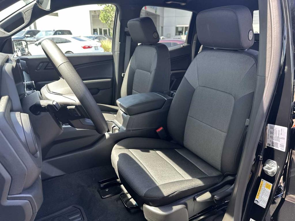 new 2025 Chevrolet Colorado car, priced at $29,270