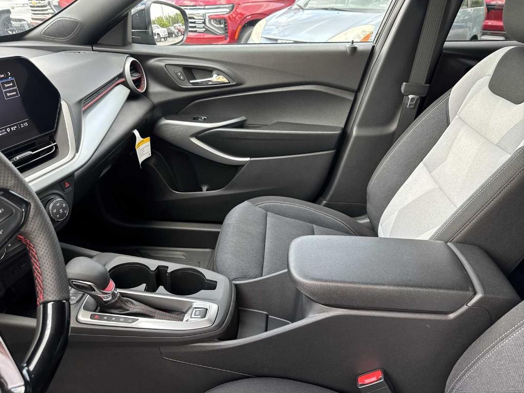 new 2025 Chevrolet Trax car, priced at $20,580