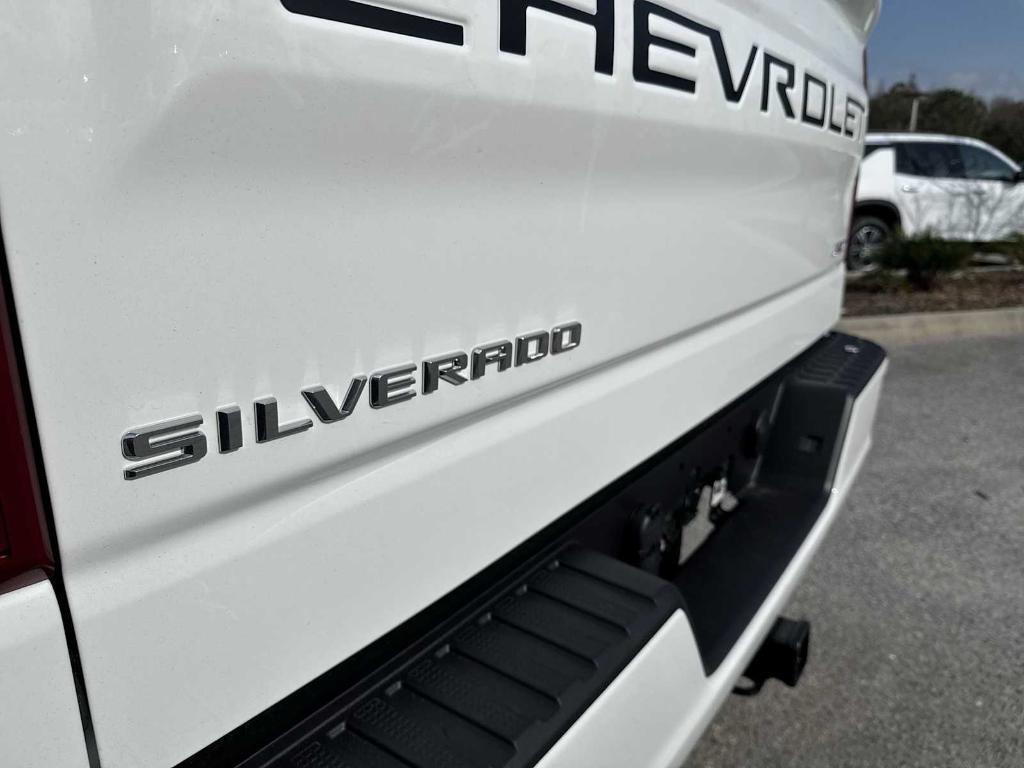 new 2025 Chevrolet Silverado 1500 car, priced at $51,070