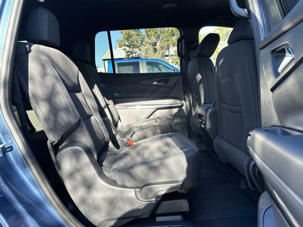 new 2026 Chevrolet Traverse car, priced at $38,120