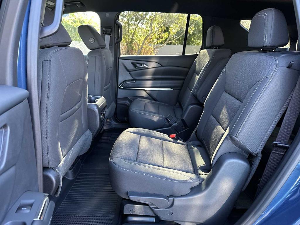 new 2026 Chevrolet Traverse car, priced at $38,120