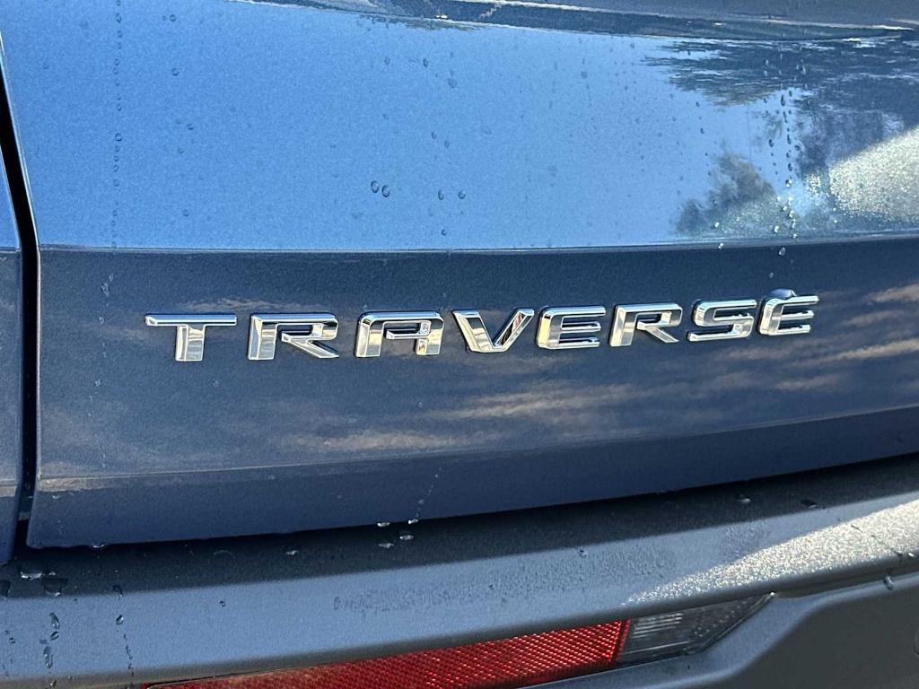 new 2026 Chevrolet Traverse car, priced at $38,120