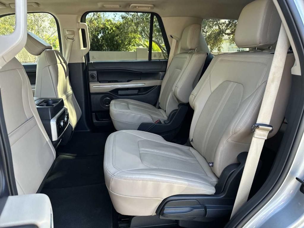 used 2024 Ford Expedition car, priced at $43,964