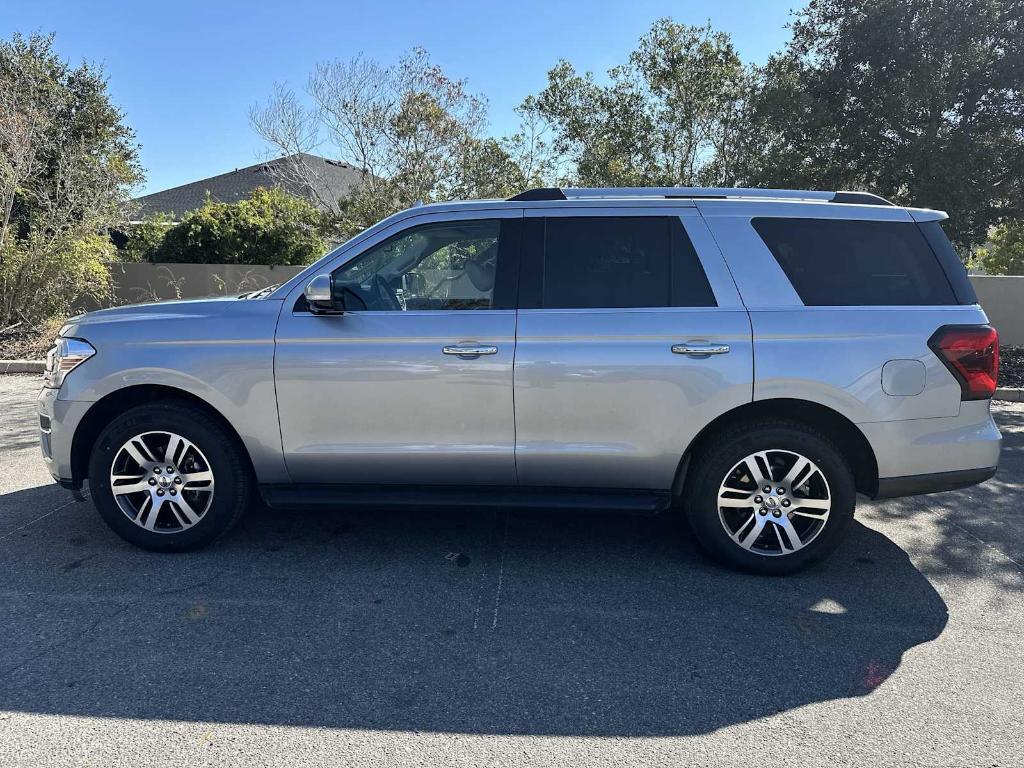 used 2024 Ford Expedition car, priced at $43,964