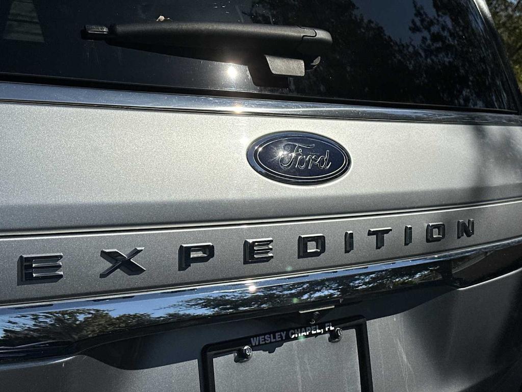 used 2024 Ford Expedition car, priced at $43,964
