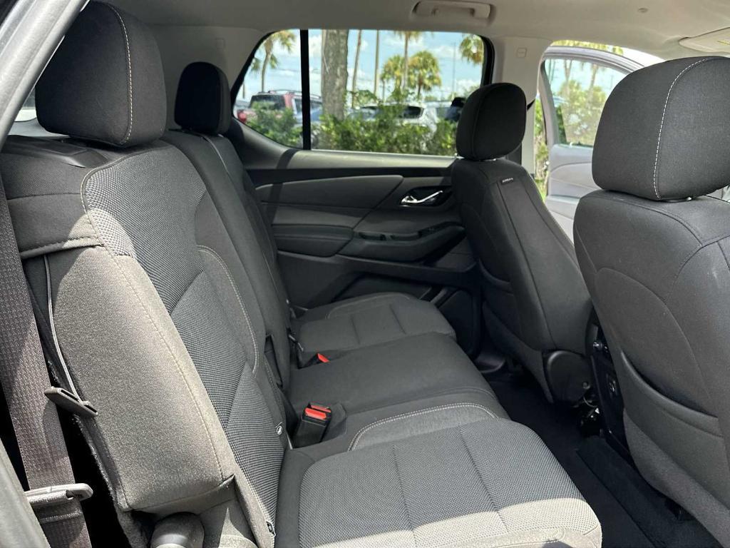 used 2021 Chevrolet Traverse car, priced at $21,968