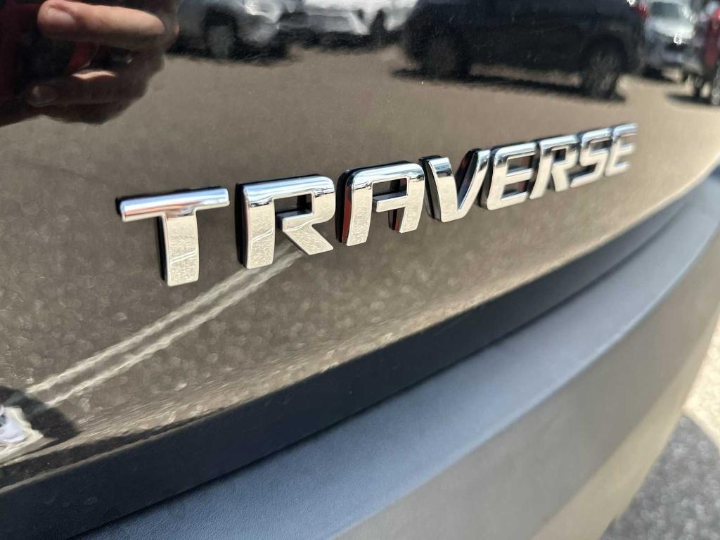 used 2021 Chevrolet Traverse car, priced at $21,968