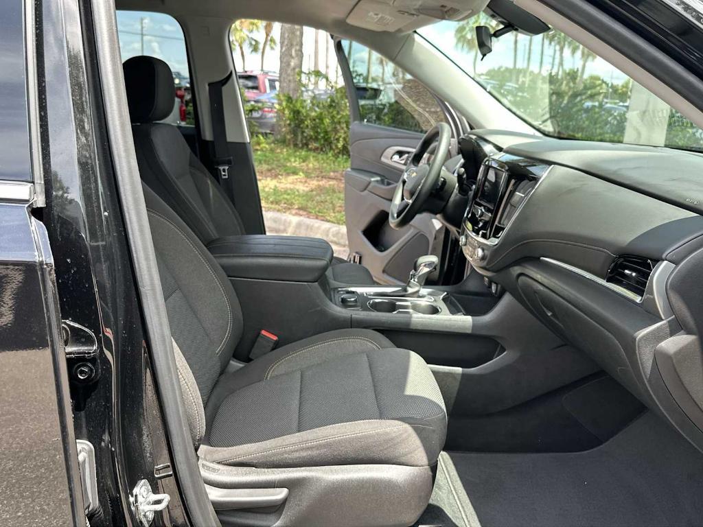 used 2021 Chevrolet Traverse car, priced at $21,968