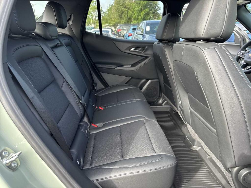 new 2026 Chevrolet Equinox car, priced at $28,270