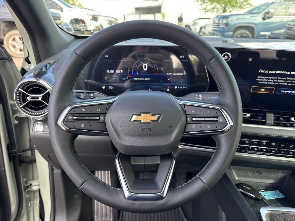 new 2026 Chevrolet Equinox car, priced at $28,270