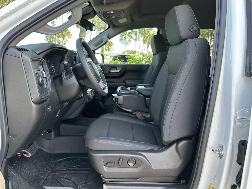 new 2025 Chevrolet Silverado 1500 car, priced at $38,755