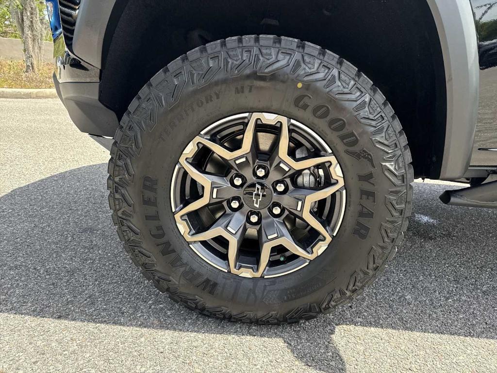 new 2025 Chevrolet Colorado car, priced at $47,895