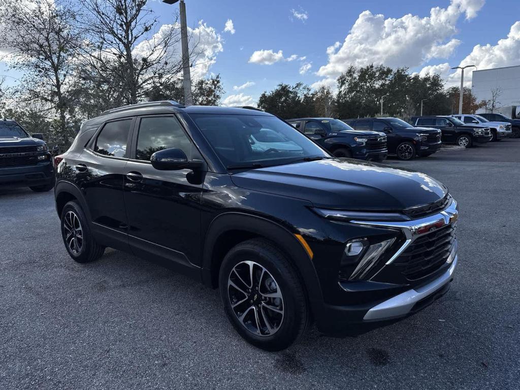 new 2025 Chevrolet TrailBlazer car, priced at $26,080