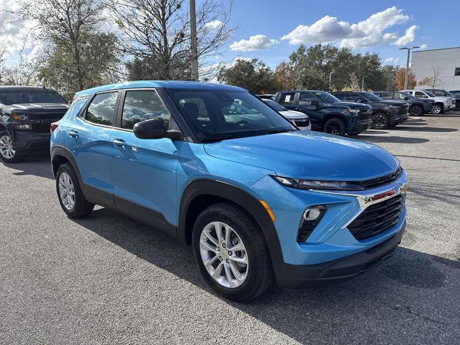 new 2025 Chevrolet TrailBlazer car, priced at $25,880