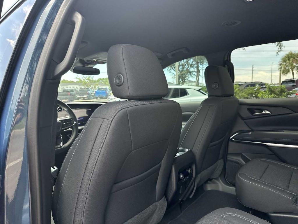 new 2025 Chevrolet Traverse car, priced at $37,965