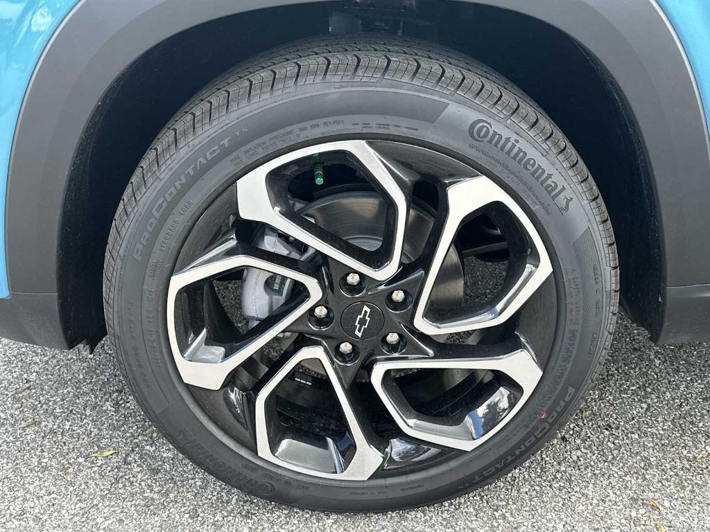 new 2025 Chevrolet Trax car, priced at $22,825