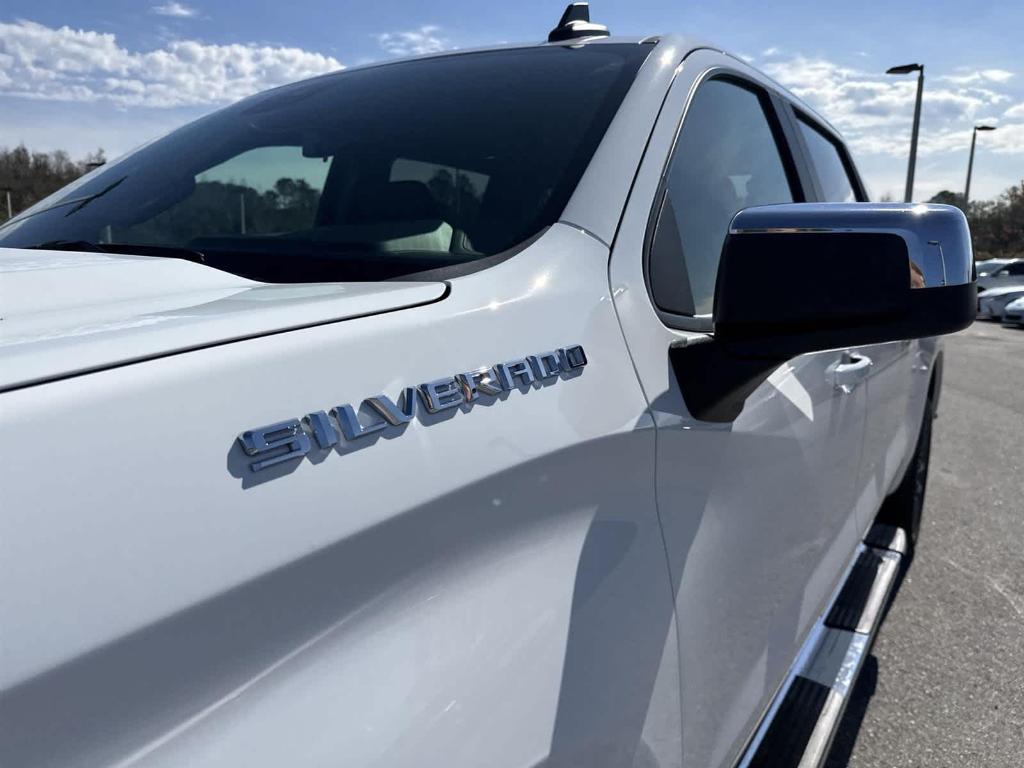 new 2025 Chevrolet Silverado 1500 car, priced at $44,705