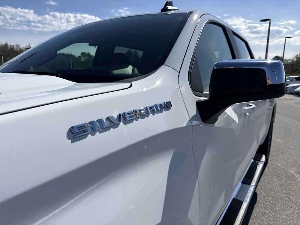 new 2025 Chevrolet Silverado 1500 car, priced at $43,705