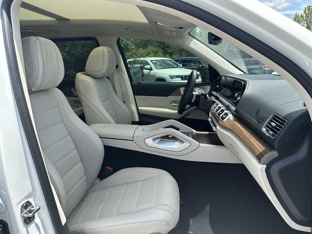 used 2025 Mercedes-Benz GLS 580 car, priced at $97,997
