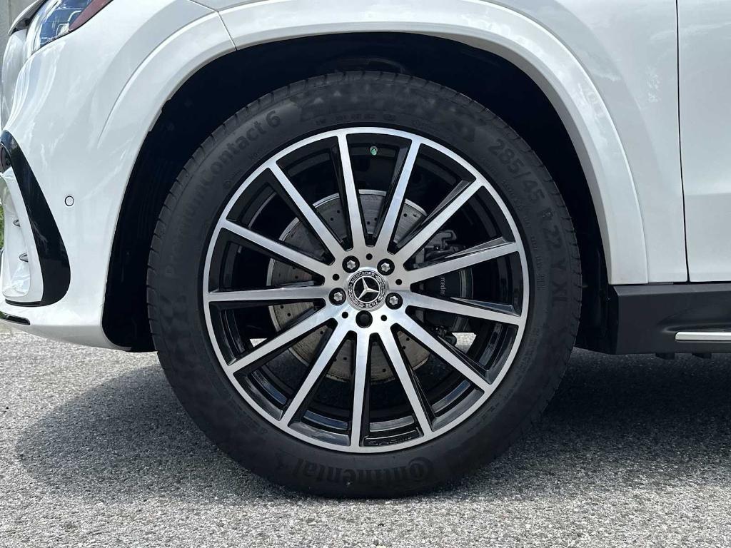 used 2025 Mercedes-Benz GLS 580 car, priced at $97,997