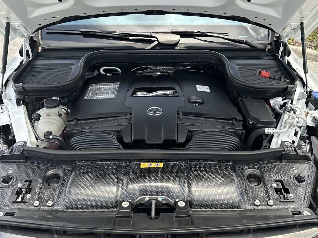 used 2025 Mercedes-Benz GLS 580 car, priced at $97,997
