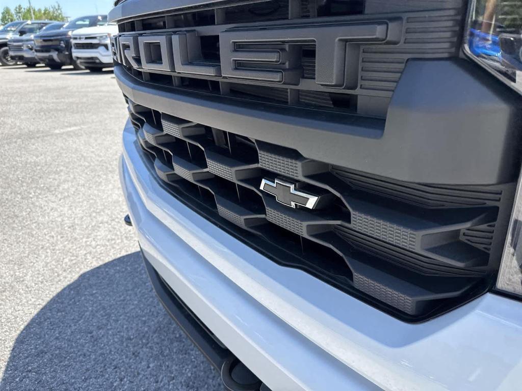 new 2025 Chevrolet Silverado 1500 car, priced at $36,520