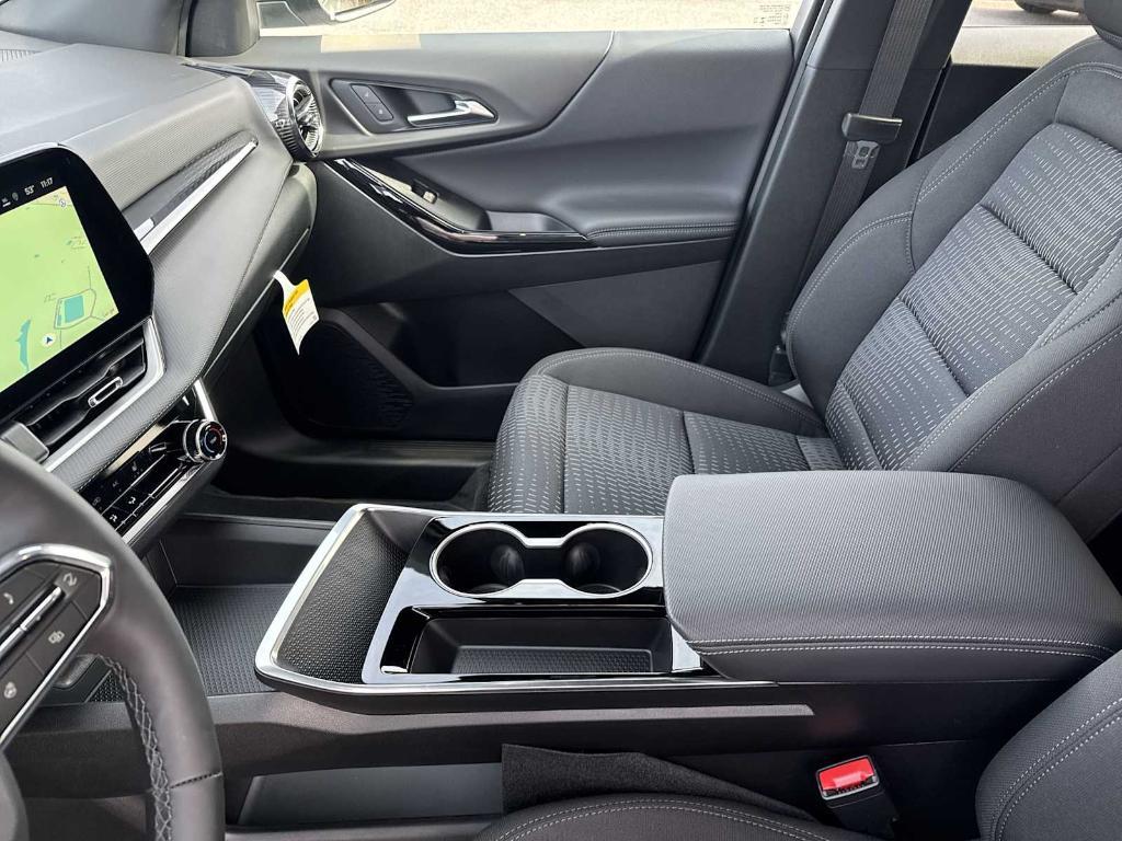 new 2025 Chevrolet Equinox car, priced at $26,995