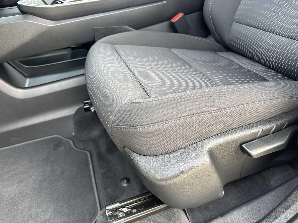 new 2025 Chevrolet Equinox car, priced at $26,995