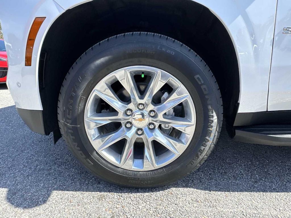 new 2025 Chevrolet Suburban car, priced at $74,085
