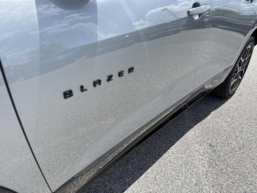 new 2025 Chevrolet Blazer car, priced at $38,095