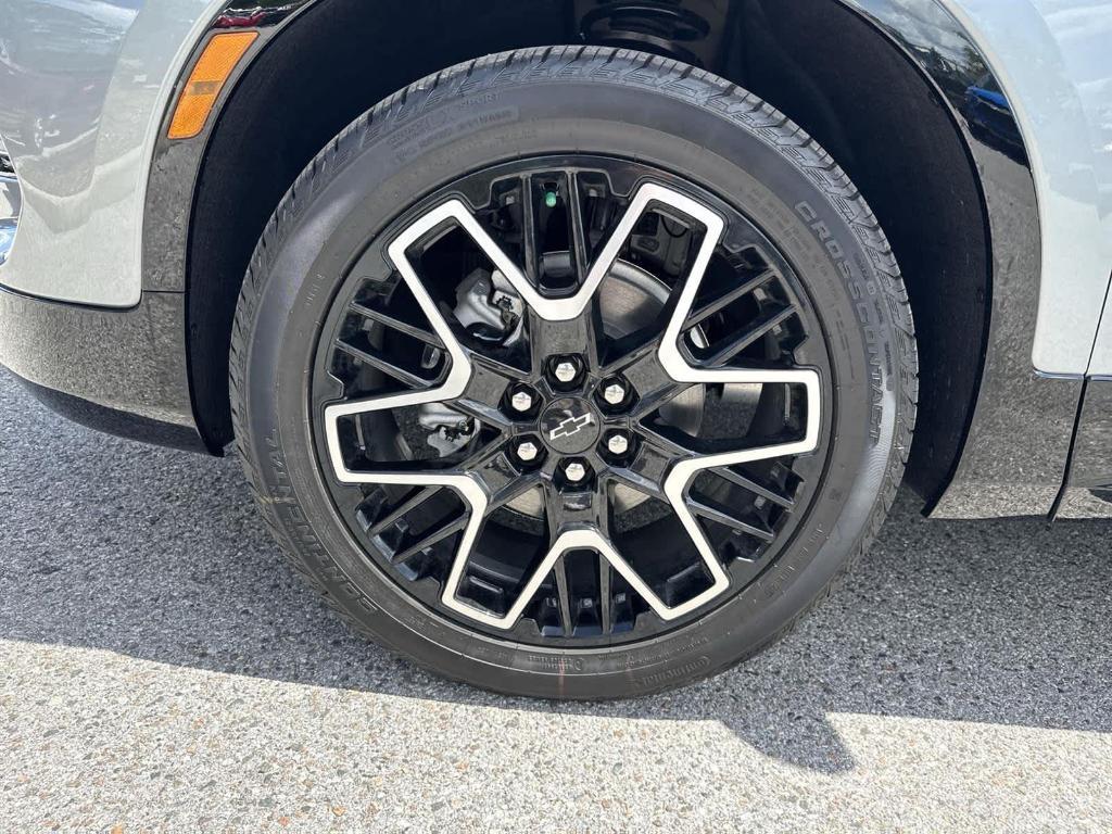new 2025 Chevrolet Blazer car, priced at $38,595