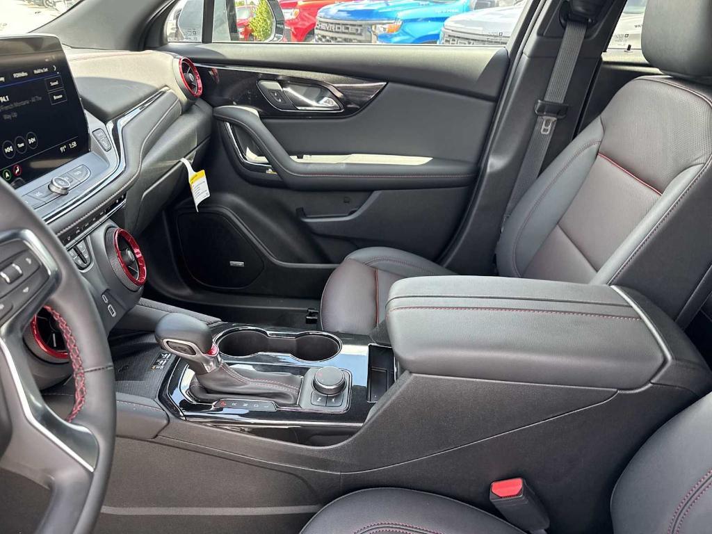 new 2025 Chevrolet Blazer car, priced at $38,095