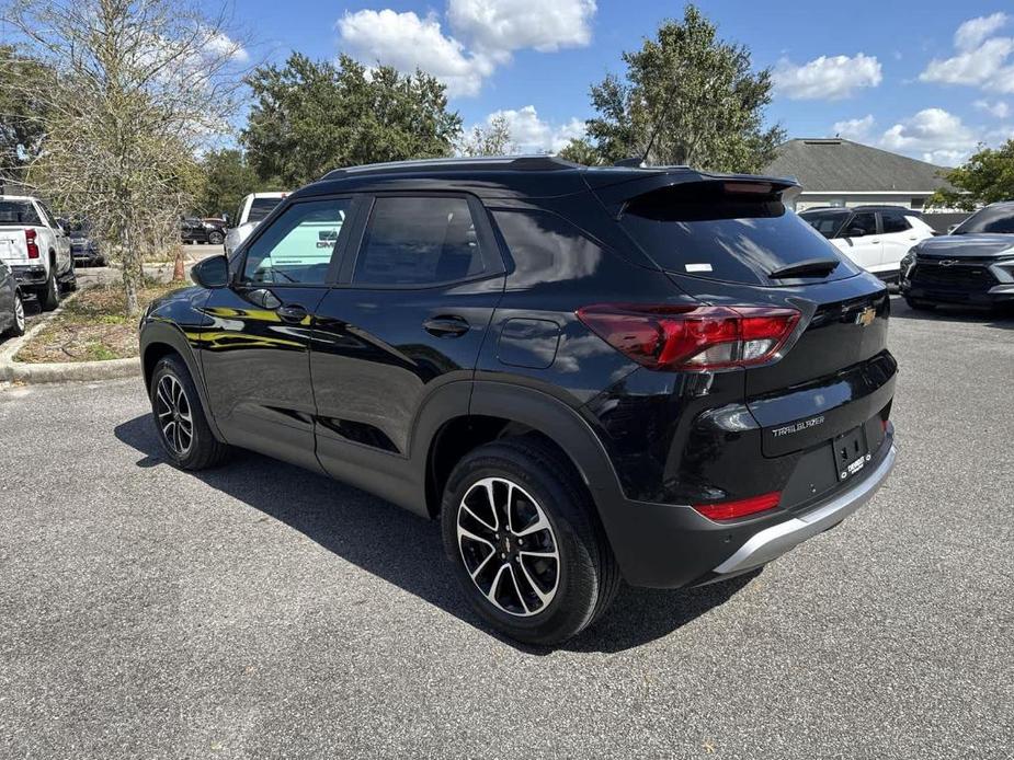 new 2025 Chevrolet TrailBlazer car, priced at $26,080