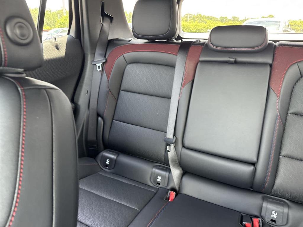 new 2026 Chevrolet Equinox car, priced at $33,285