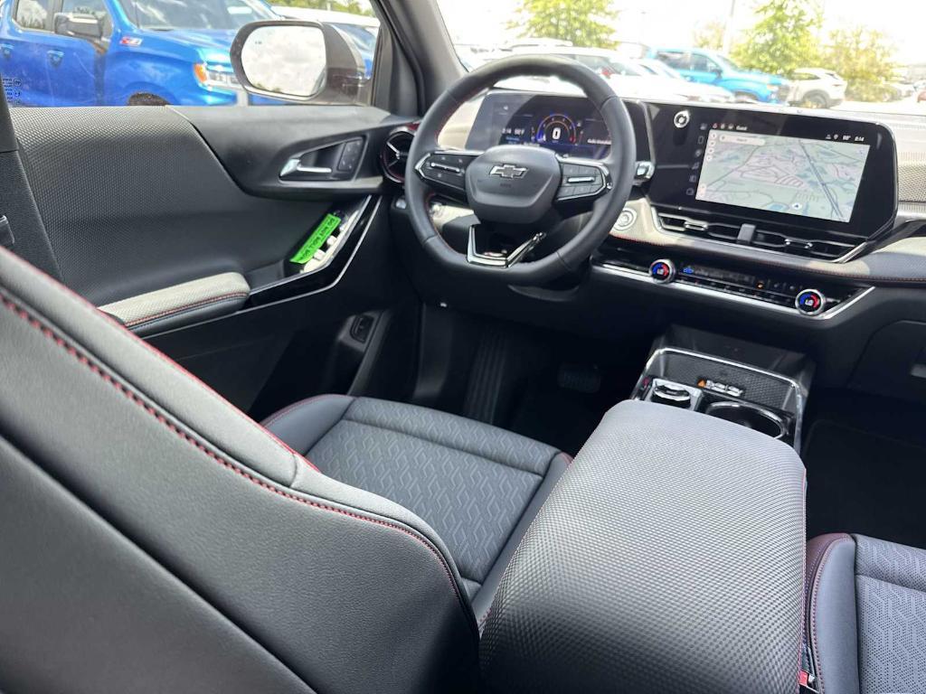 new 2026 Chevrolet Equinox car, priced at $33,285