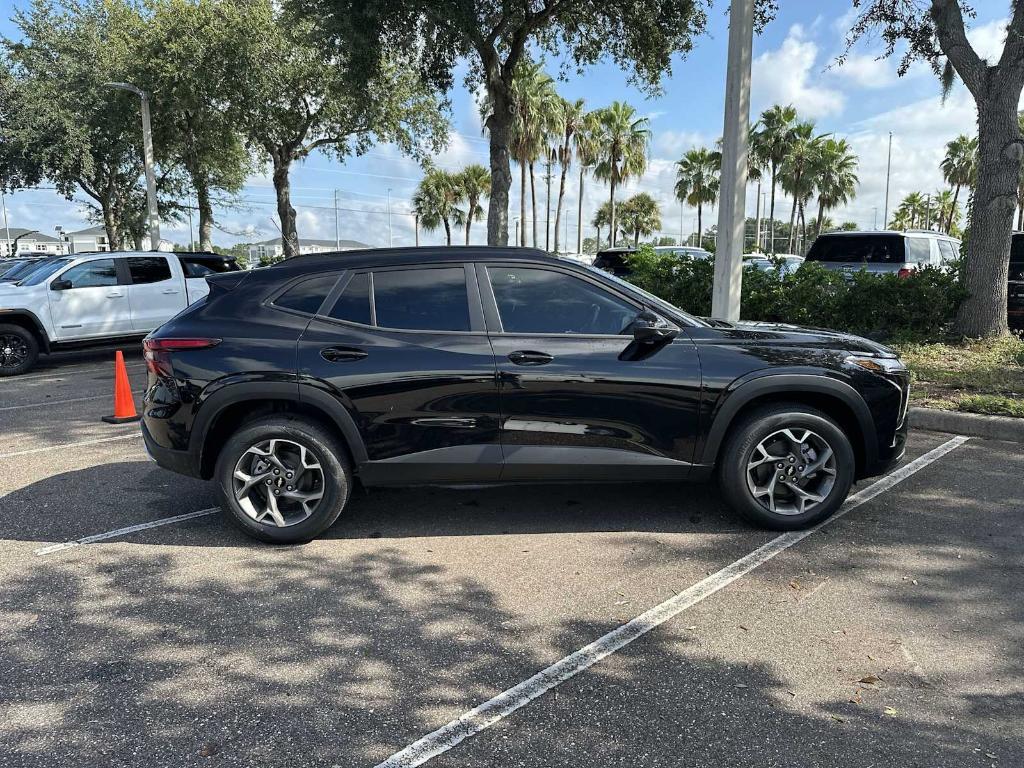 new 2025 Chevrolet Trax car, priced at $21,820