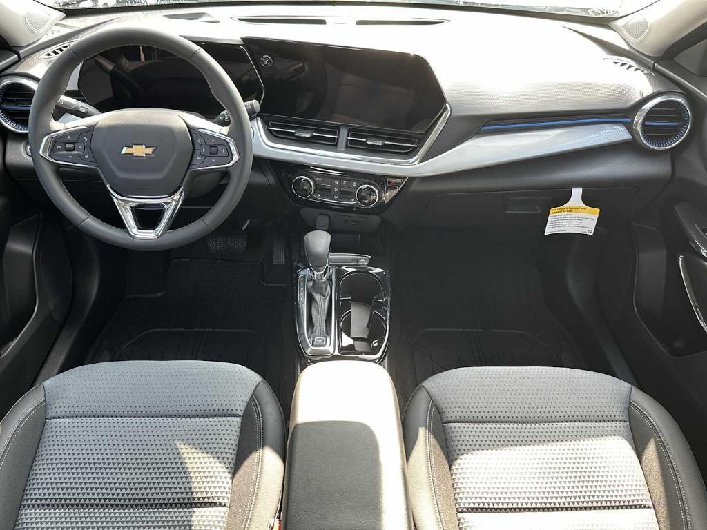 new 2025 Chevrolet Trax car, priced at $21,820