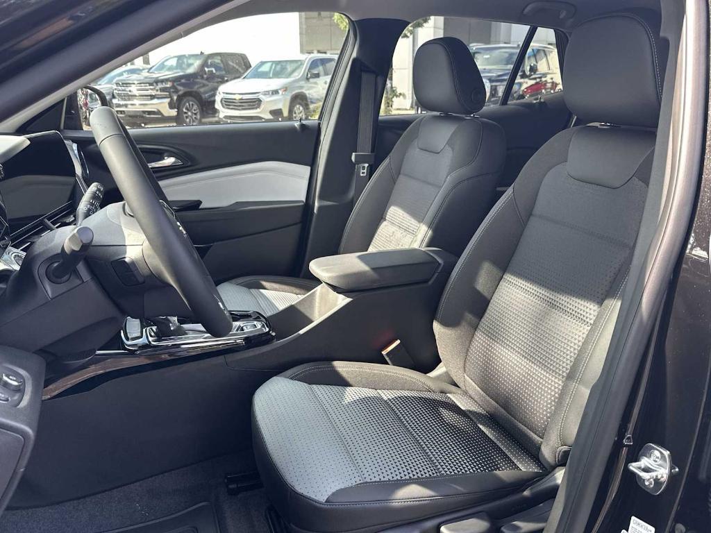 new 2025 Chevrolet Trax car, priced at $21,820