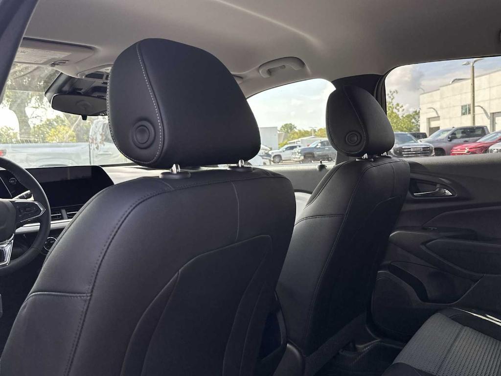 new 2025 Chevrolet Trax car, priced at $21,820