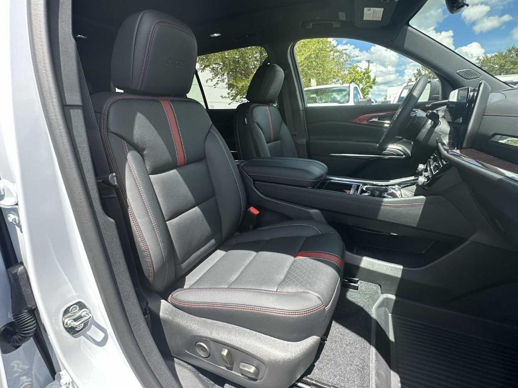 new 2026 Chevrolet Traverse car, priced at $57,715