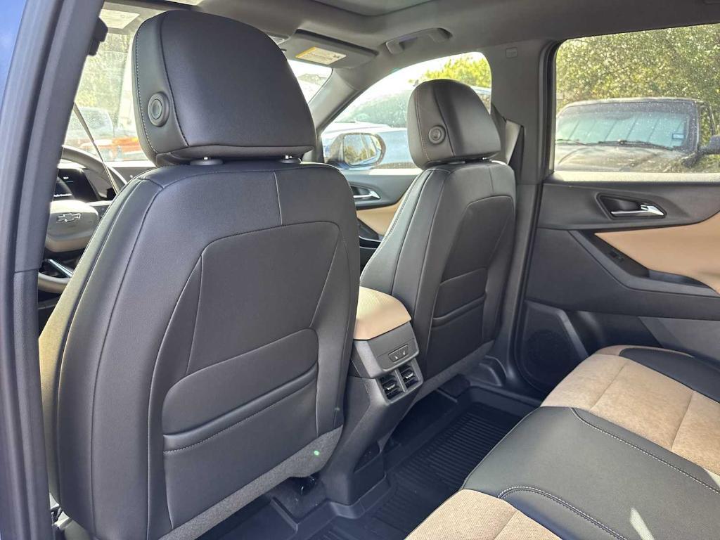 new 2026 Chevrolet Equinox car, priced at $34,010