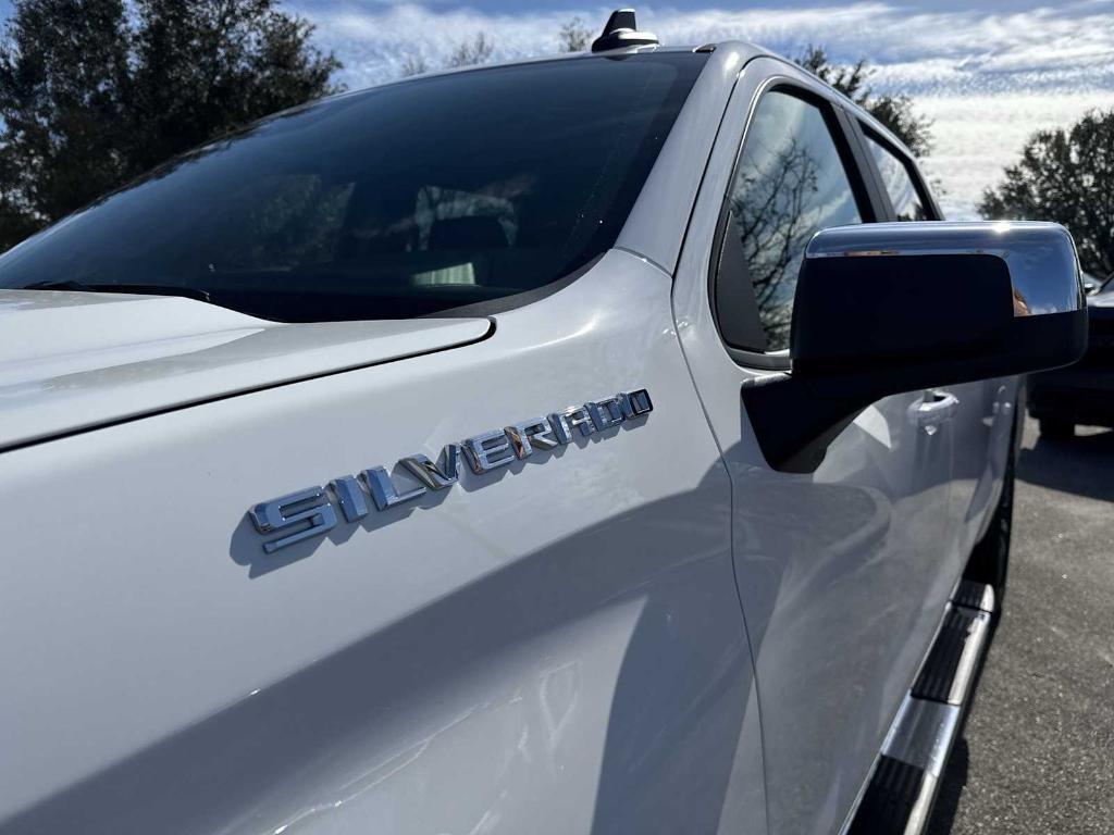 new 2025 Chevrolet Silverado 1500 car, priced at $43,705