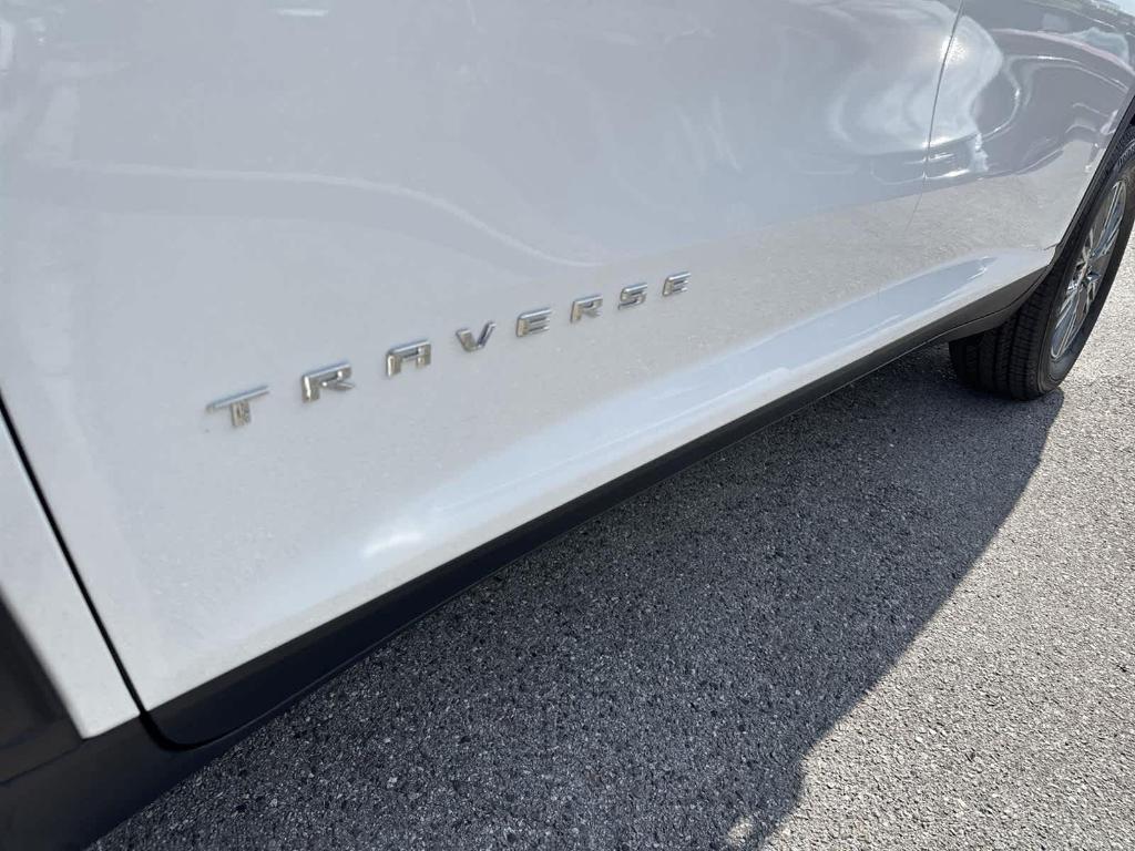 new 2025 Chevrolet Traverse car, priced at $40,545