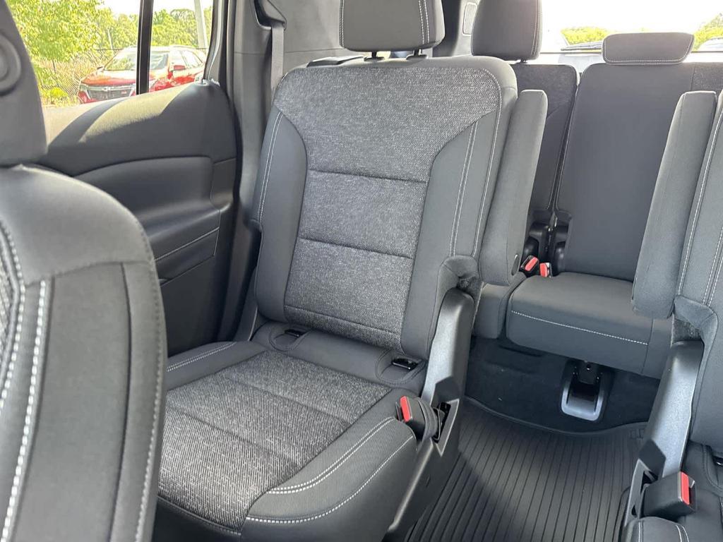 new 2025 Chevrolet Traverse car, priced at $40,545