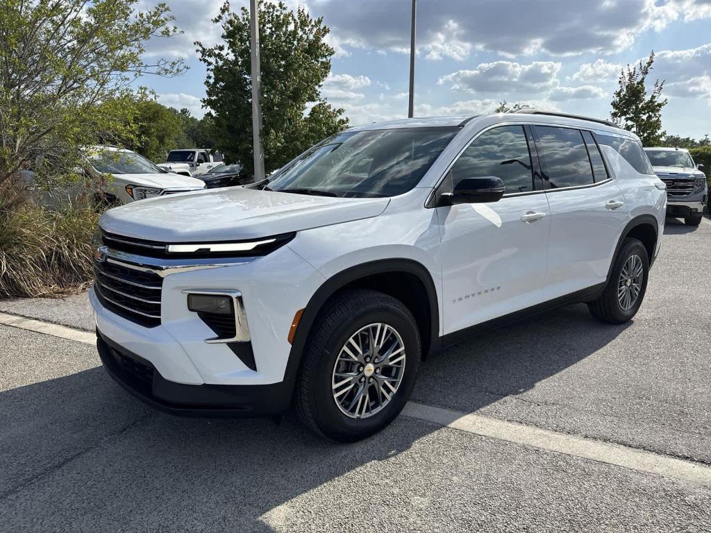 new 2025 Chevrolet Traverse car, priced at $40,545